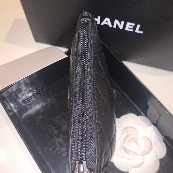 Chanel Matalasse Wristlet - Picture 5 of 11